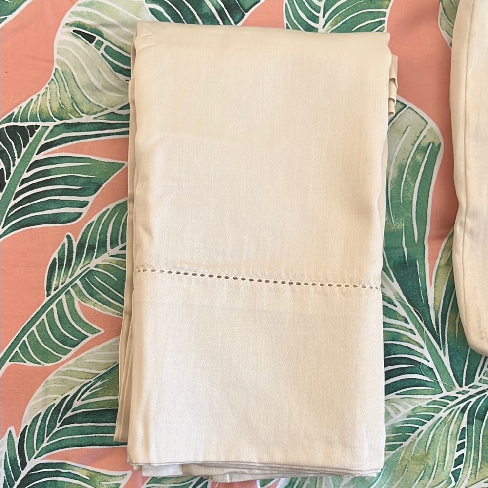 Pillowcases in Elegant Cream